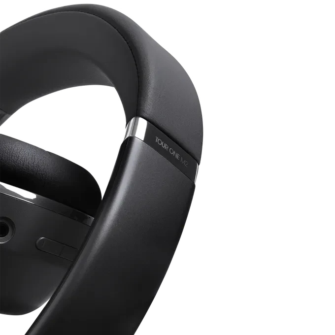 JBL Tour One M2 Black 9