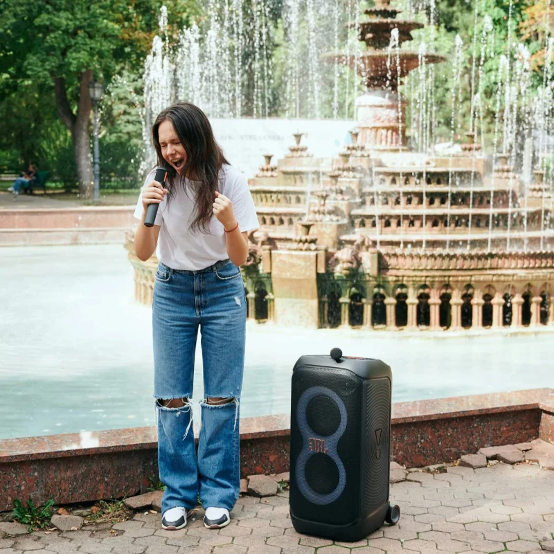 JBL PartyBox WIRELESS Mic Set 17