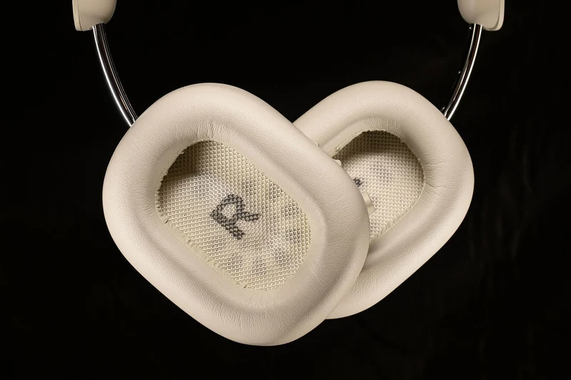 MONDO Over-Ear Greige 12